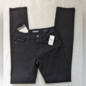 DL1961 Coco Straight Mid Rise Curvy 34" - Black